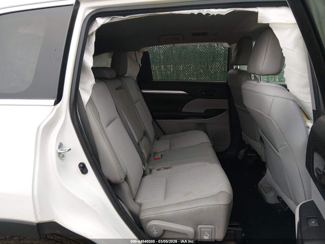 5TDZKRFH7GS178093 Toyota Highlander Le Plus V6