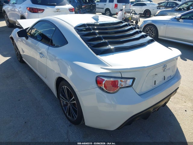 2015 SCION FR-S JF1ZNAA17F8709465 Photo 2