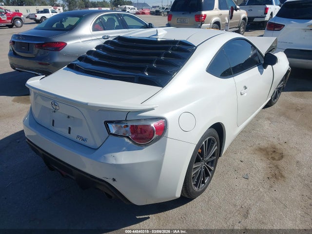 2015 SCION FR-S JF1ZNAA17F8709465 Photo 3