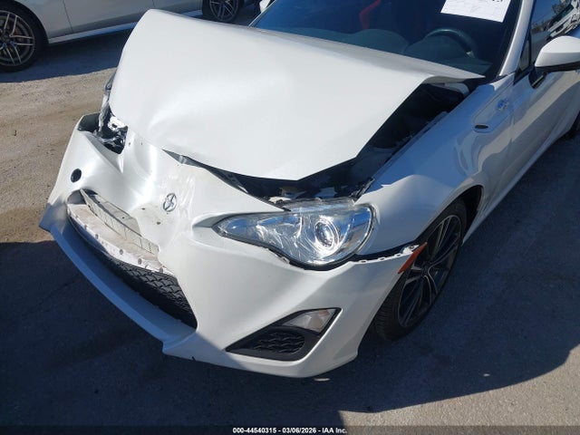2015 SCION FR-S JF1ZNAA17F8709465 Photo 5