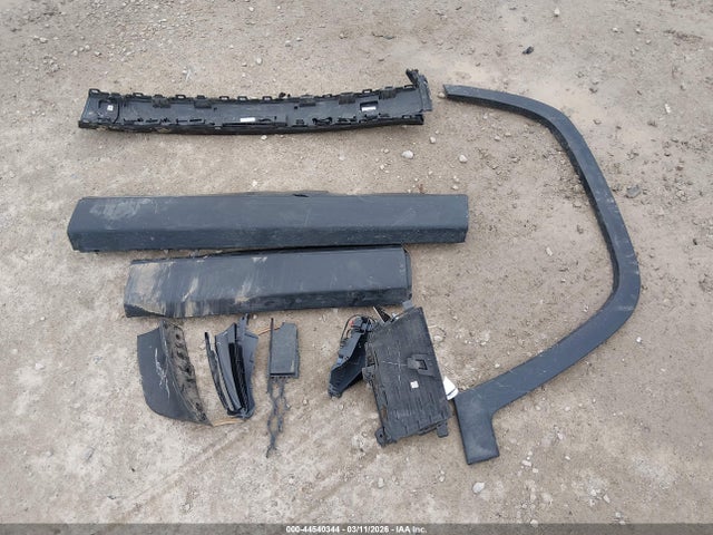 44540344 :رقم المزاد ، 1C4RJKBG9P8810863 vin ، 2023 Jeep Grand Cherokee L Limited 4x4 مزاد بيع