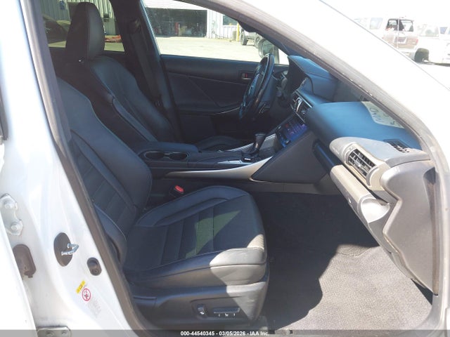 Aukcja sprzedaży 2017 Lexus Is 200t, vin: JTHBA1D20H5042575, numer aukcji: 44540345
