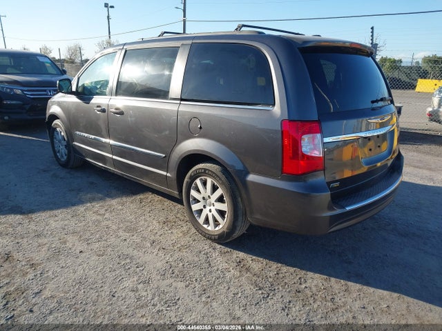 44540355 :رقم المزاد ، 2C4RC1BG2FR696521 vin ، 2015 Chrysler Town & Country Touring مزاد بيع