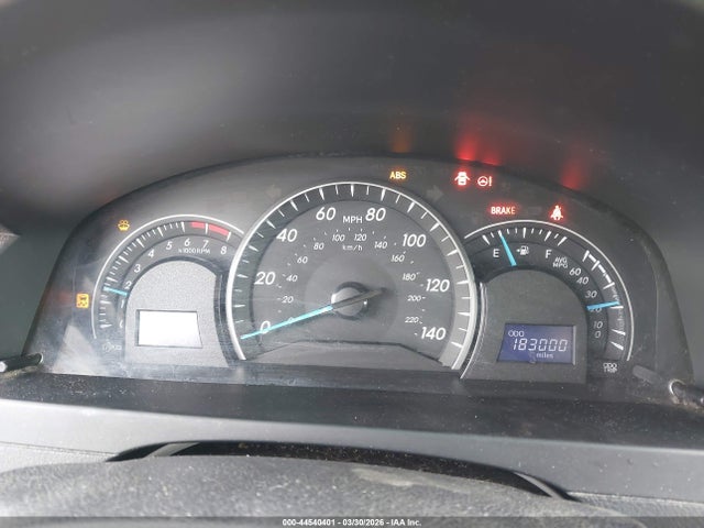 44540401 :رقم المزاد ، 4T1BF1FK2FU053608 vin ، 2015 Toyota Camry Le مزاد بيع