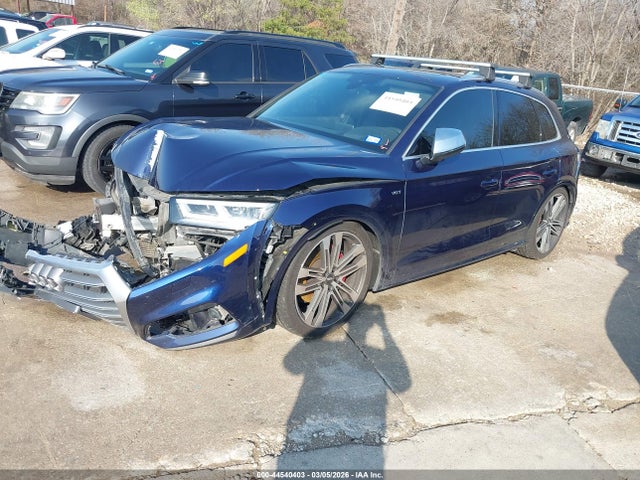 2018 AUDI SQ5 WA1C4AFY5J2100146 Photo 1