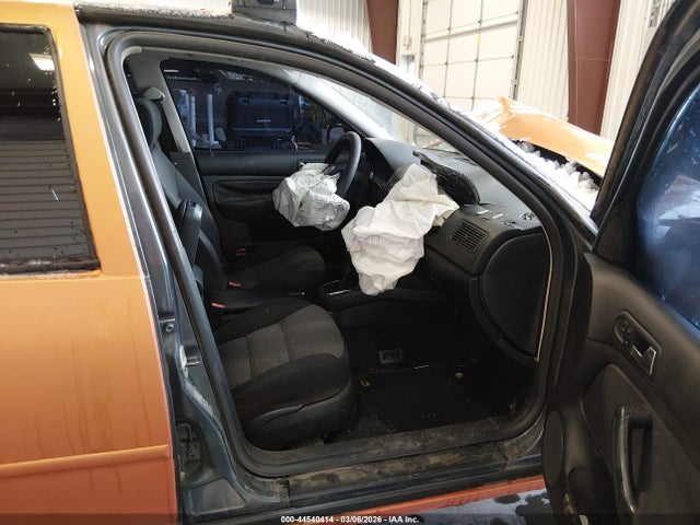 2005 Volkswagen Golf Gls Tdi მანქანა იყიდება აუქციონზე, vin: 9BWGR61J954008585, აუქციონის ნომერი: 44540414