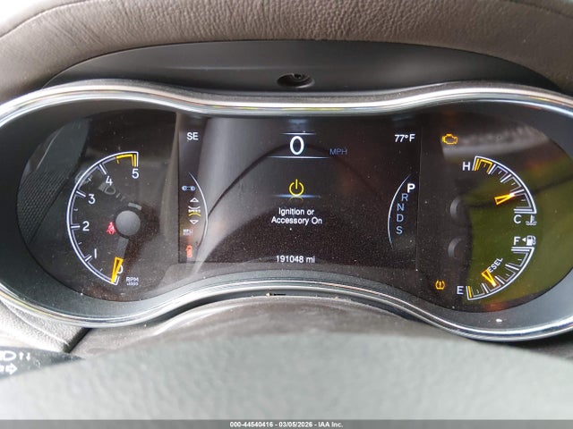 2015 Jeep Grand Cherokee Overland მანქანა იყიდება აუქციონზე, vin: 1C4RJFCM6FC747258, აუქციონის ნომერი: 44540416