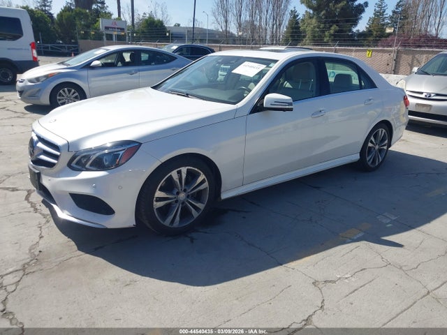 Mercedes-Benz E 350 2014 WDDHF5KB9EA963936 Image 2