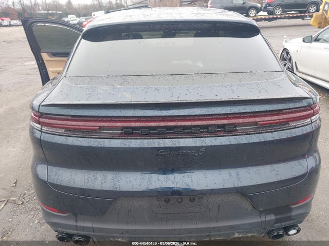 Porsche Cayenne Coupe 2024 WP1BA2AY3RDA49705 Image 16