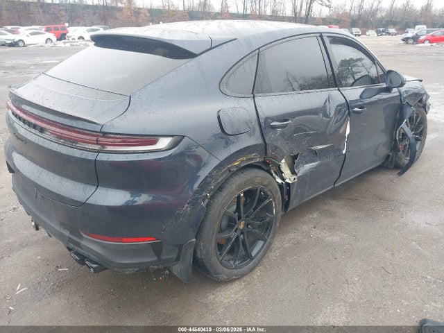 2024 PORSCHE CAYENNE COUPE WP1BA2AY3RDA49705 Photo 3