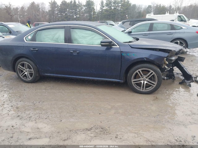 2015 Volkswagen Passat 1.8t Limited Edition მანქანა იყიდება აუქციონზე, vin: 1VWAT7A31FC082676, აუქციონის ნომერი: 44540457