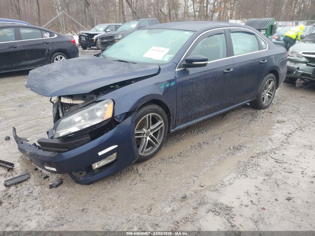 2015 Volkswagen Passat 1.8t Limited Edition მანქანა იყიდება აუქციონზე, vin: 1VWAT7A31FC082676, აუქციონის ნომერი: 44540457