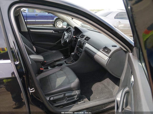 Auction sale of the 2015 Volkswagen Passat 1.8t Limited Edition, vin: 1VWAS7A33FC121657, lot number: 44540462