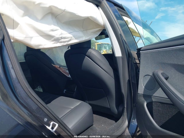 2025 TESLA MODEL 3 5YJ3E1EA2SF992345 Photo 7