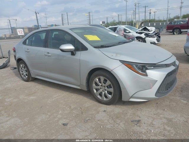 Toyota COROLLA LE 2021 5YFEPMAE7MP188319 головне зображення