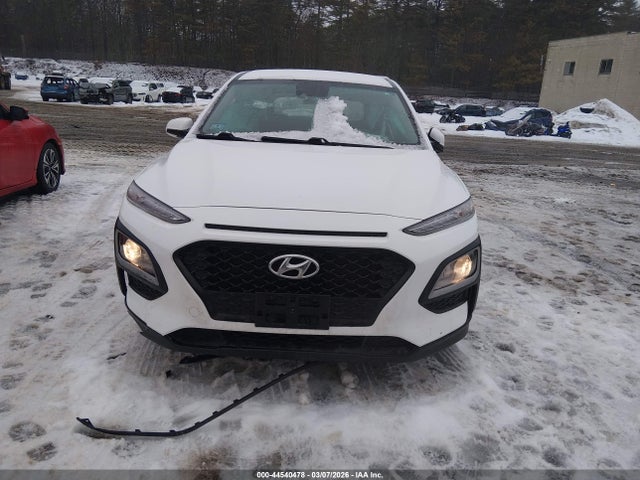 KM8K1CAA9MU745628 Hyundai Kona Se