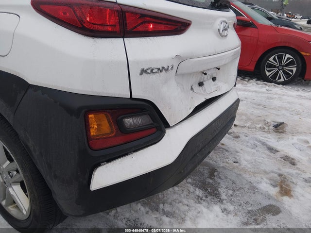 KM8K1CAA9MU745628 Hyundai Kona Se