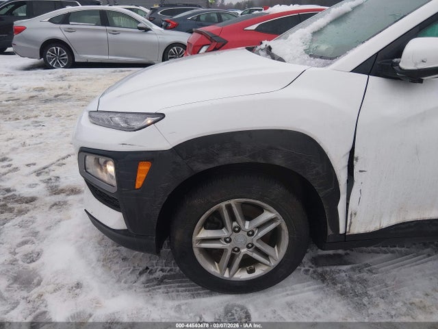 KM8K1CAA9MU745628 Hyundai Kona Se