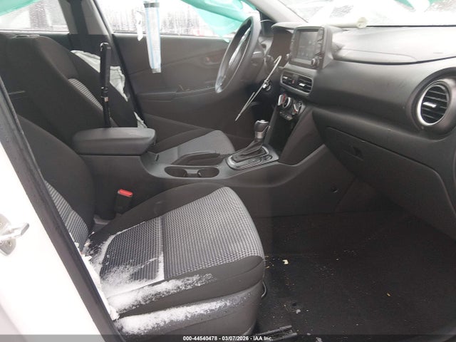 KM8K1CAA9MU745628 Hyundai Kona Se