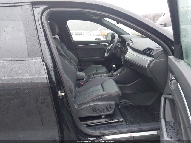 Продажа на аукционе авто 2023 Audi Q3 Premium Plus 45 Tfsi S Line Quattro Tiptronic, vin: WA1EECF31P1054240, номер лота: 44540500