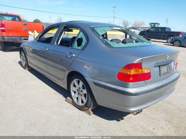 2004 Bmw 325i მანქანა იყიდება აუქციონზე, vin: WBAAZ33484KP89130, აუქციონის ნომერი: 44540516