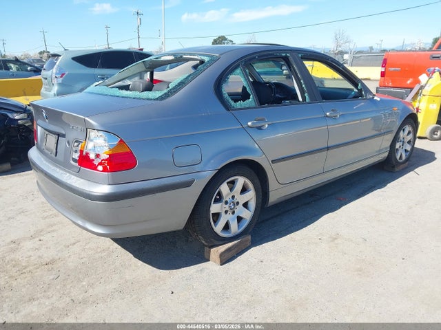 2004 Bmw 325i მანქანა იყიდება აუქციონზე, vin: WBAAZ33484KP89130, აუქციონის ნომერი: 44540516