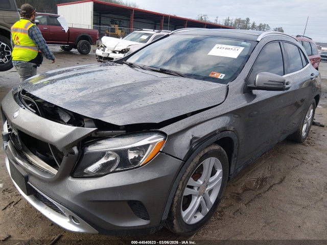 2015 MERCEDES-BENZ GLA 250 WDCTG4GB5FJ134992 Photo 1