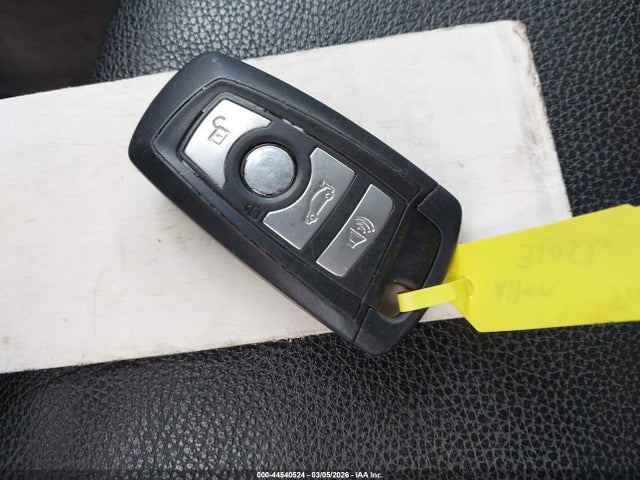 44540524 :رقم المزاد ، WBAXG5C5XCDX05607 vin ، 2012 Bmw 528i مزاد بيع