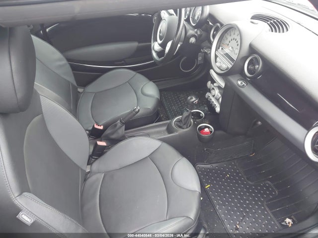 2010 MINI COOPER S WMWMS3C58ATY09151 Photo 4