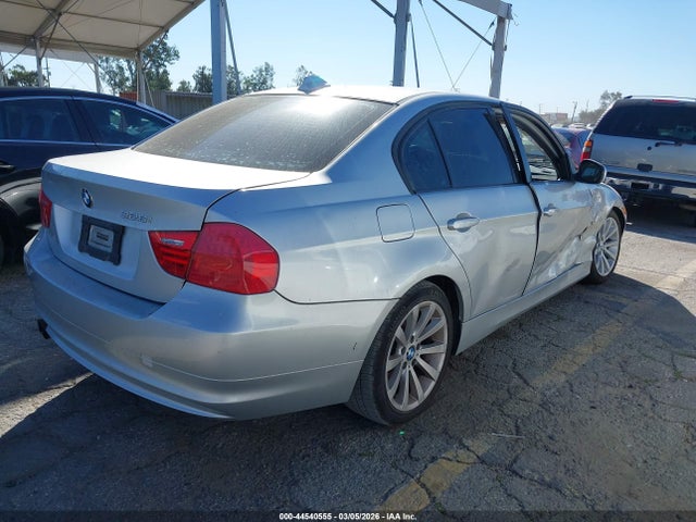 2011 BMW 328I WBAPH5G50BNM77715 Photo 3