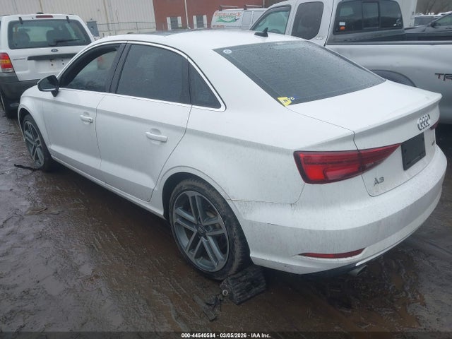 Продаж на аукціоні авто 2019 Audi A3 45 Premium, vin: WAUBEGFFXK1024332, номер лоту: 44540584