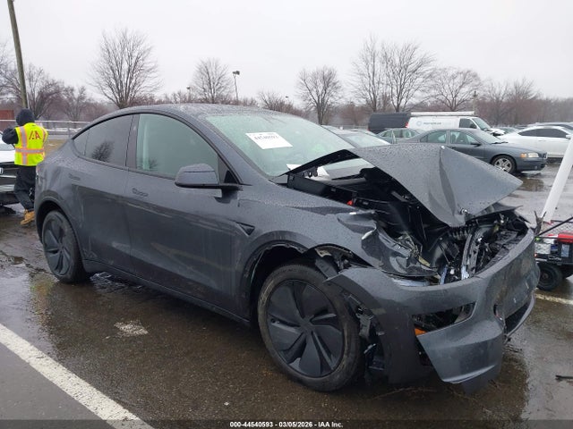 2026 TESLA MODEL Y 7SAYGDEE2TA484849 Photo 0