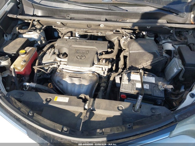 Toyota Rav4 Xle 2017 2T3WFREV2HW341988 Image 10