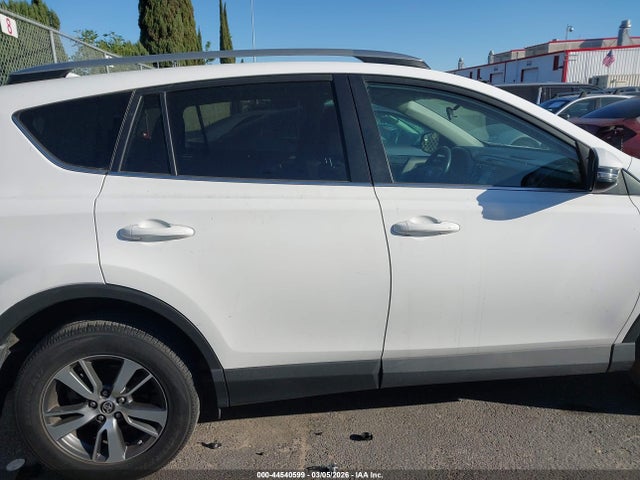 Toyota Rav4 Xle 2017 2T3WFREV2HW341988 Image 14