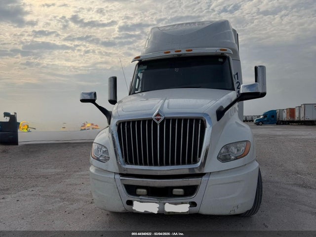 3HSDZAPR1JN422019 International Lt