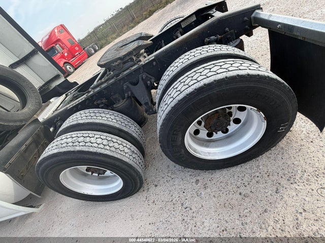 3HSDZAPR1JN422019 International Lt