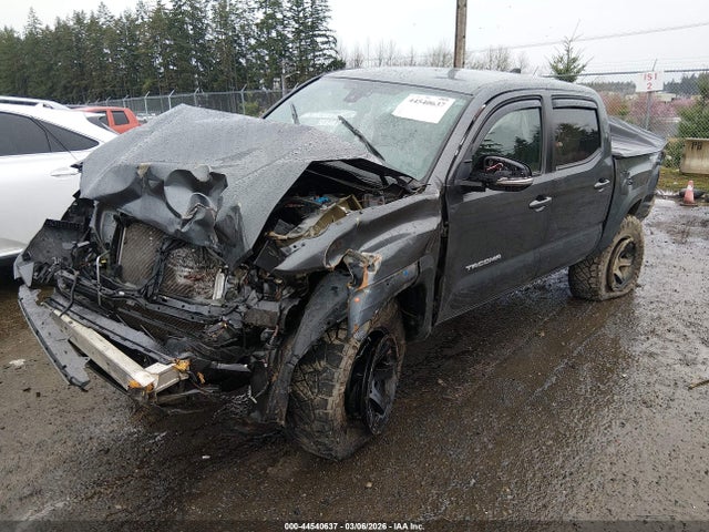 3TMCZ5AN2NM470853 Toyota Tacoma 4wd Trd Off Road