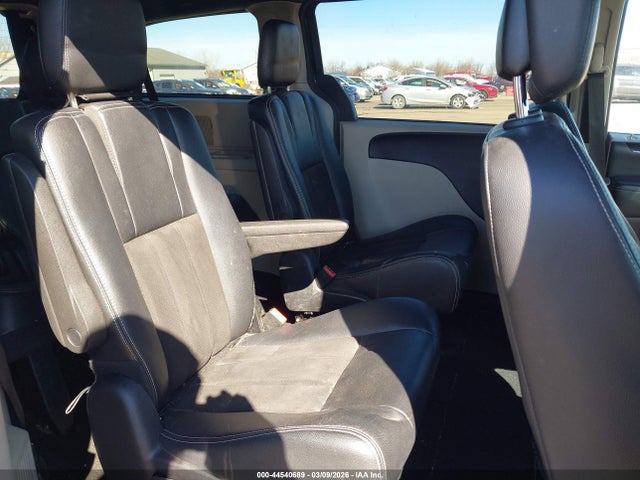 Продажа на аукционе авто 2019 Dodge Grand Caravan Sxt, vin: 2C4RDGCG5KR660945, номер лота: 44540689