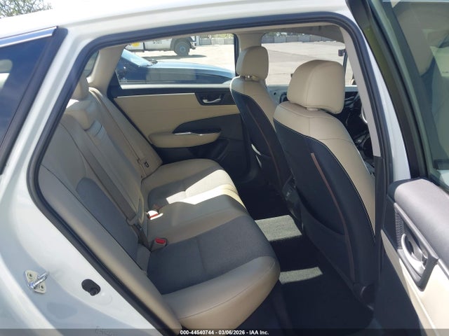 JHMZC5F15KC004329 Honda CLARITY PLUG-IN HYBRID