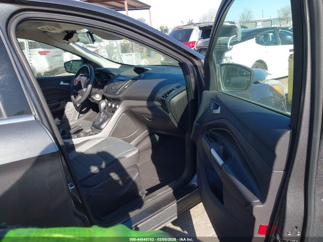 1FMCU0G93GUA32199 Ford ESCAPE SE