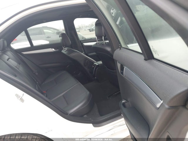 2011 MERCEDES-BENZ C 300 WDDGF5EB6BA523322 Photo 7