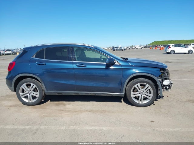 WDCTG4EB1KJ610619 Mercedes-Benz GLA 250