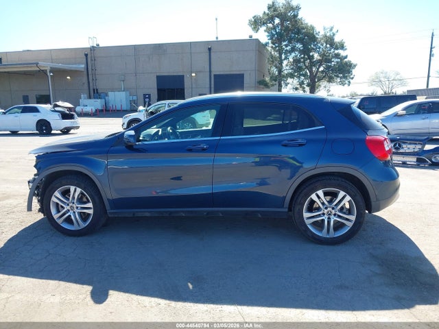 WDCTG4EB1KJ610619 Mercedes-Benz GLA 250