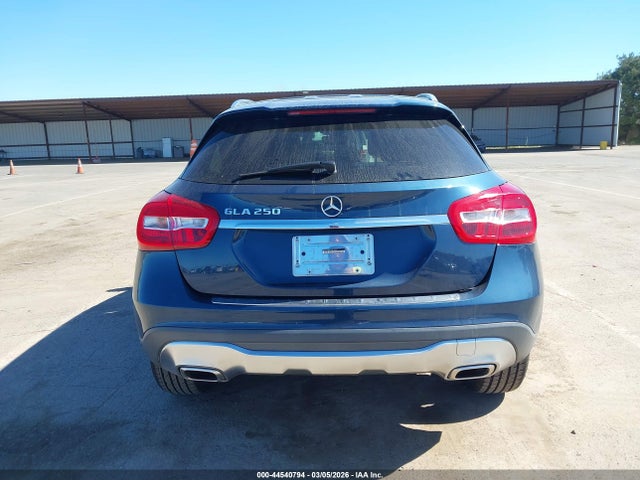 WDCTG4EB1KJ610619 Mercedes-Benz GLA 250