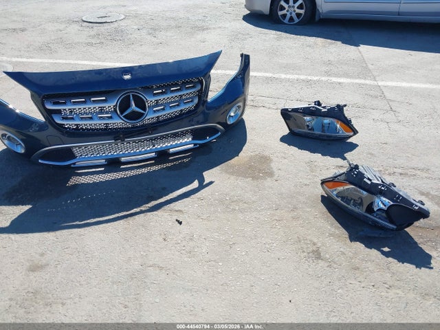 WDCTG4EB1KJ610619 Mercedes-Benz GLA 250