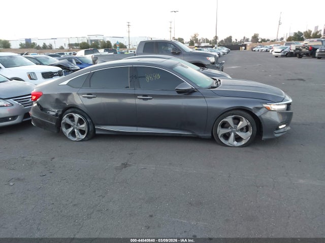 Honda Accord Touring 2018 1HGCV1F90JA009255 Image 13