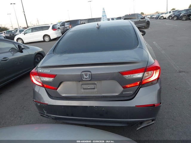 Honda Accord Touring 2018 1HGCV1F90JA009255 Image 16