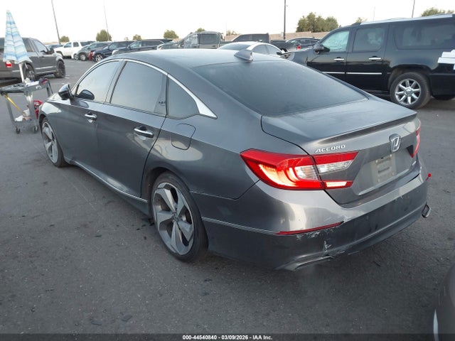 Honda Accord Touring 2018 1HGCV1F90JA009255 Image 3