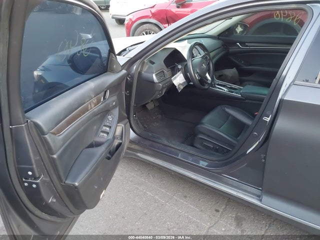 Honda Accord Touring 2018 1HGCV1F90JA009255 Image 5
