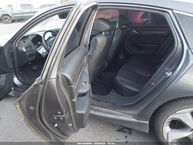Honda Accord Touring 2018 1HGCV1F90JA009255 Image 8